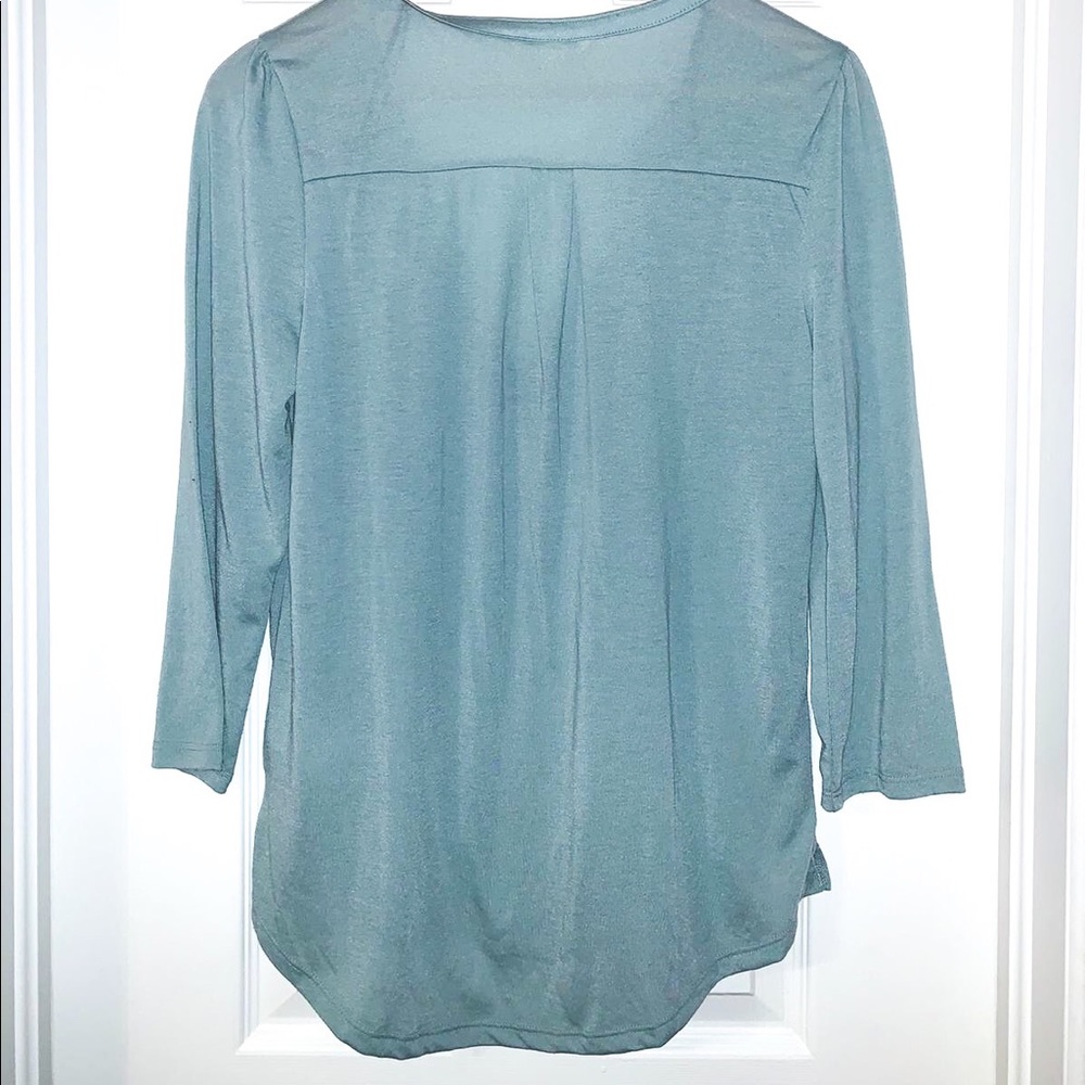 H&M Top - Picture 2 of 4